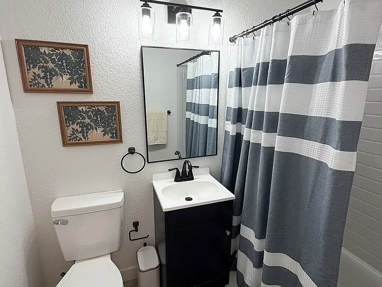 2526 N Clay St #11 — Photo 21