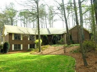 92 Newport Ln, Lilburn, GA 30047