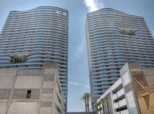 4525 Dean Martin Dr, Las Vegas, NV 89103