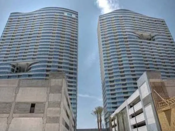 4525 Dean Martin Dr, Las Vegas, NV