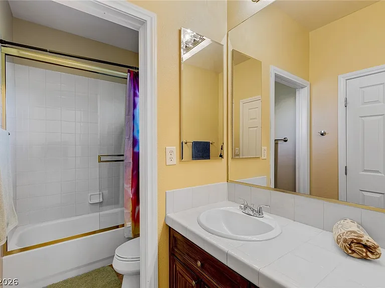 724 Pinnacle Heights Ln — Photo 43