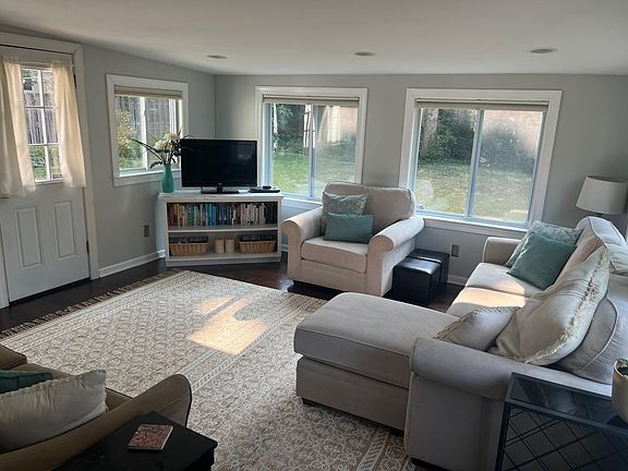 2nd image of 2907 Madison Pl