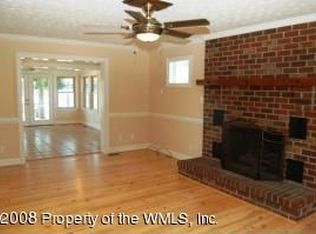 4087 S Riverside Dr, Lanexa, VA 23089