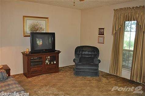 3rd image of 3802 Batesville Pike