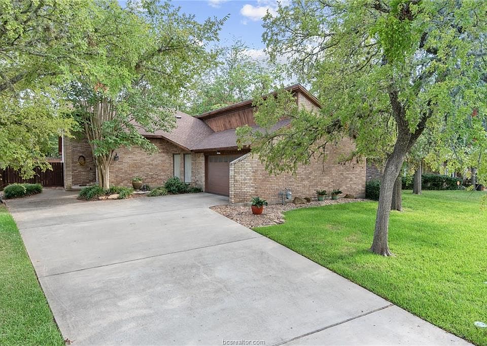 1st image of 8709 Bent Tree Dr