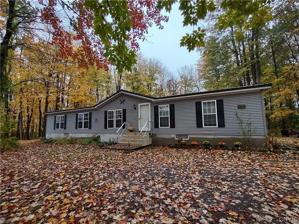 133 Germandale Dr, Fulton, NY 13069