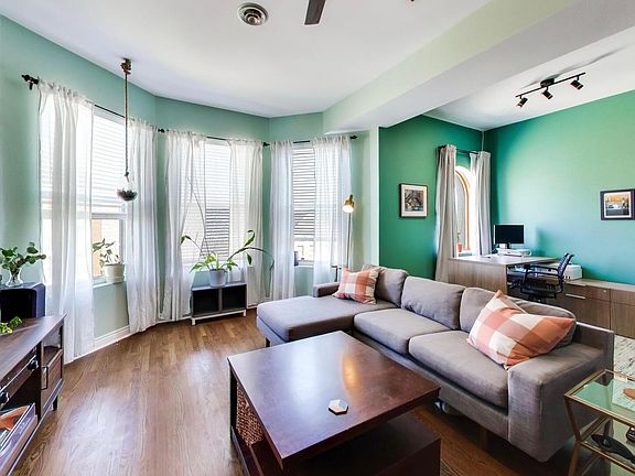 3rd image of 4552 S Oakenwald Ave #3N