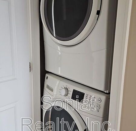 3rd image of 3132 Washington Ave