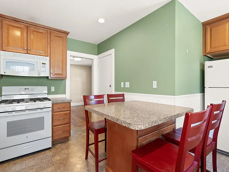 1521 Centre St #1 — Photo 5