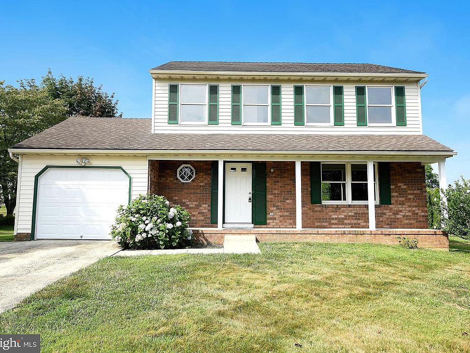 1st image of 1570 Bentley Cir