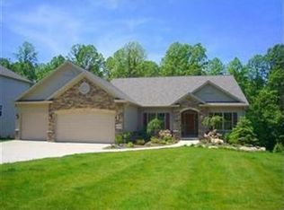 8156 Rainbow Dr, Concord Township, OH 44077