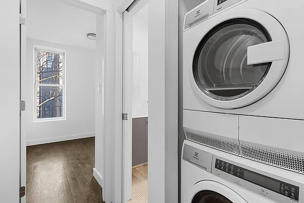 Rented by REAL New York | media 9