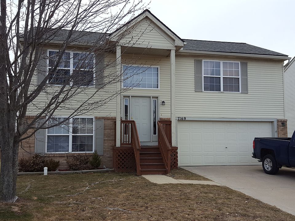 2nd image of 7169 Royal Troon Dr