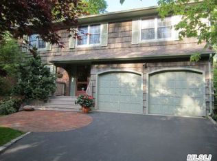 20 Elliot Rd, Great Neck, NY 11021