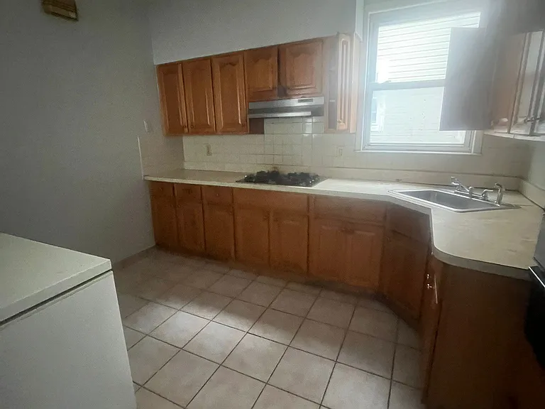 133 Isabella Ave #1 — Photo 2
