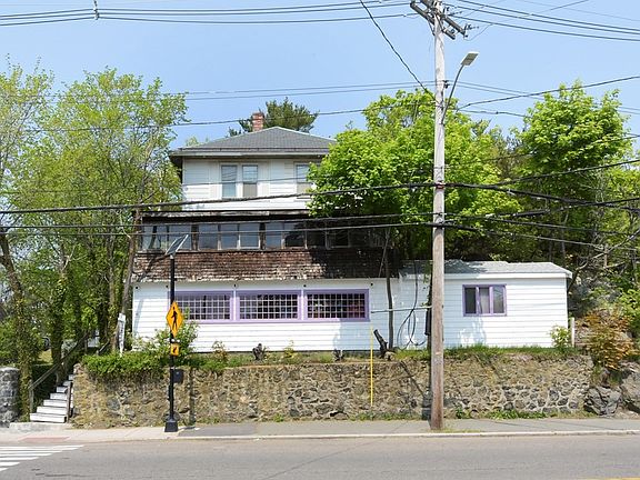 3rd image of 40 Highland Ave