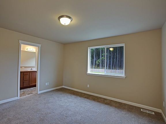 5th image of 9616 201st Street Ct E