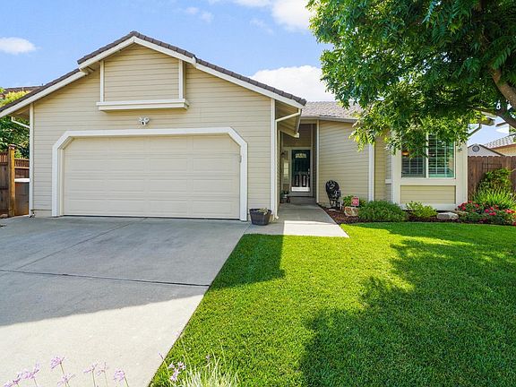 3rd image of 707 Greenhaven Drive