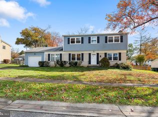 9 Amherst Dr, Newark, DE 19711