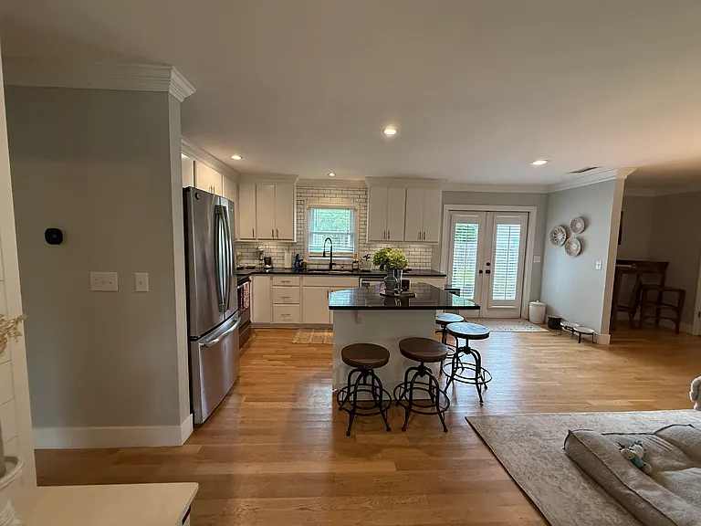 1003 Bradford Ave — Photo 5