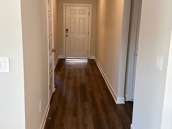 2nd image of 227 Lavinia Cir