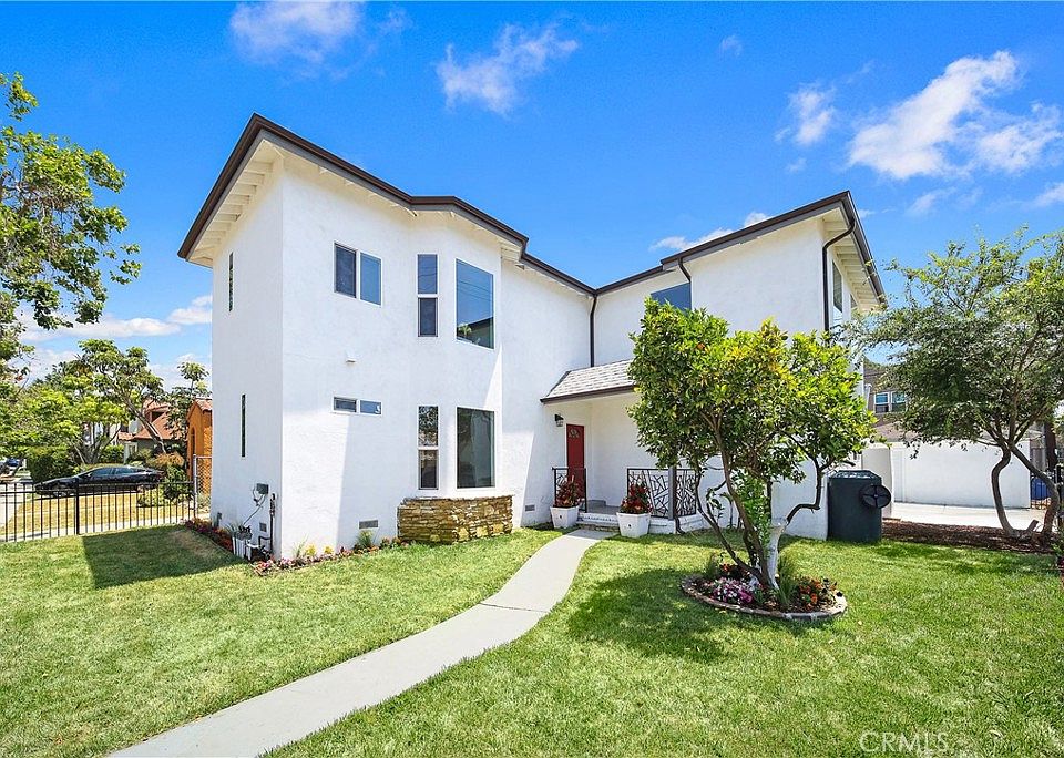 1st image of 1372 Carmona Ave