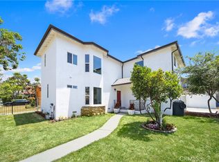 1372 Carmona Ave, Los Angeles, CA 90019