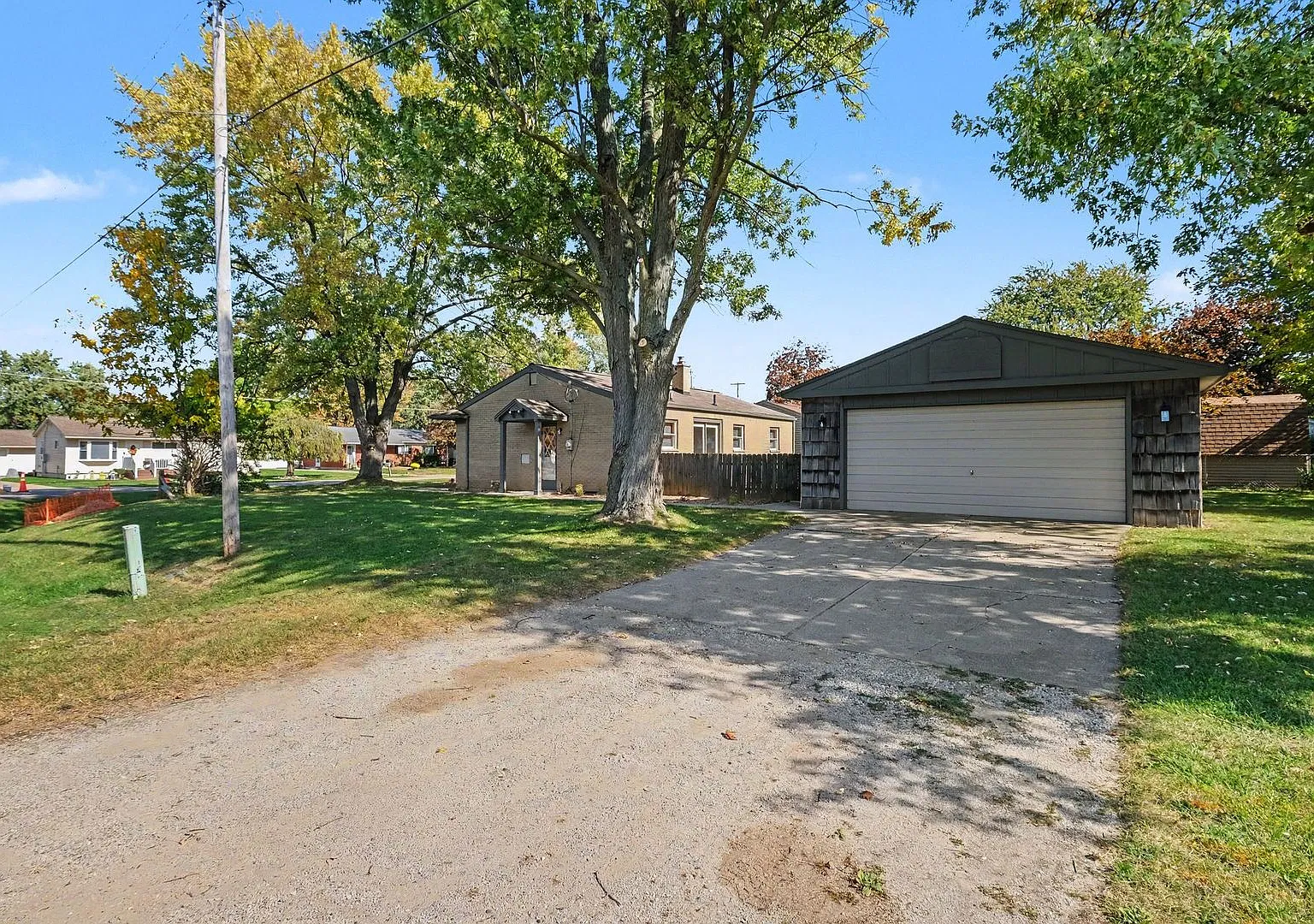 3 Bedroom Brick Ranch - Available Now! — Photo 2