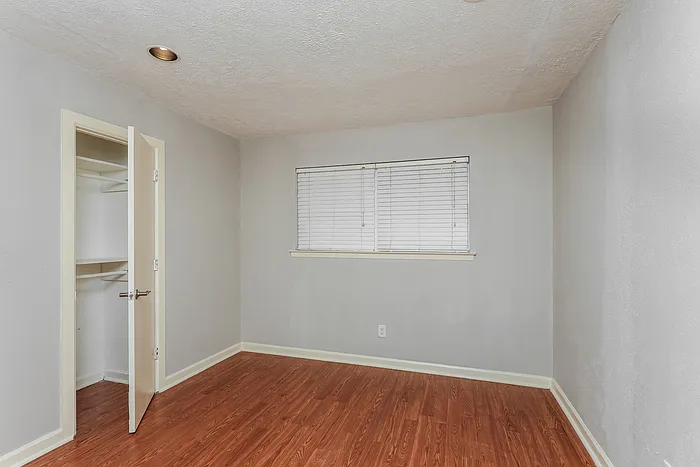 6909 Valhalla Rd — Photo 12