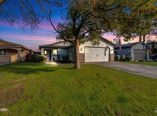 5900 Sarona St, Bakersfield, CA