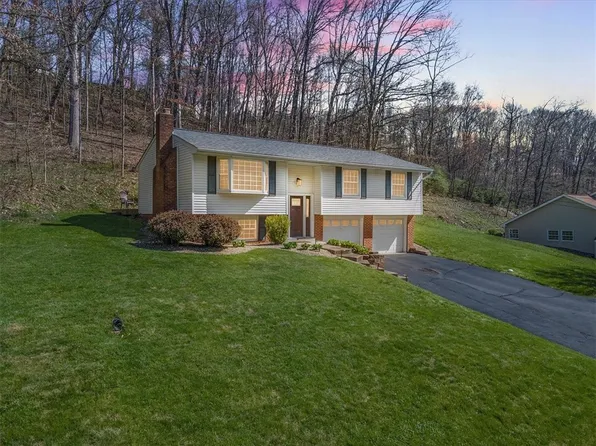 586 Flaugherty Run Rd, Coraopolis, PA 15108