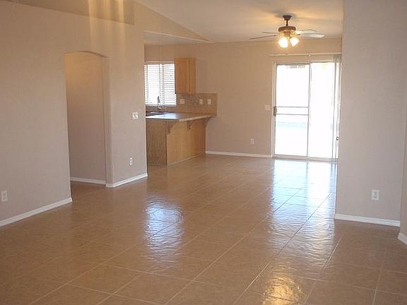 3rd image of 3398 Fountain Palm Dr