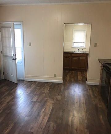 3rd image of 583 Plymouth St