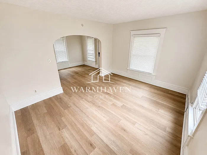 212 Gale St — Photo 4