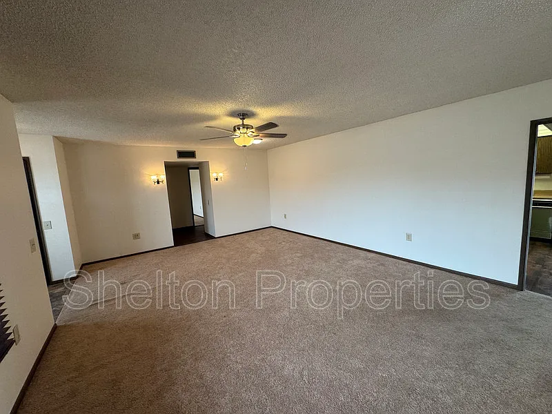 2 bed, 2.0 bath, 1610 sqft, $1,950 — Photo 3