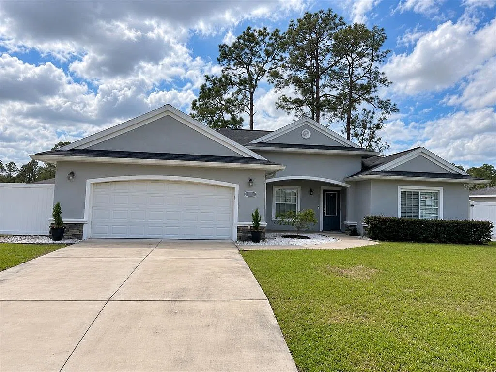 3 bed, 2.0 bath, 1754 sqft, $2,000 — Photo 3
