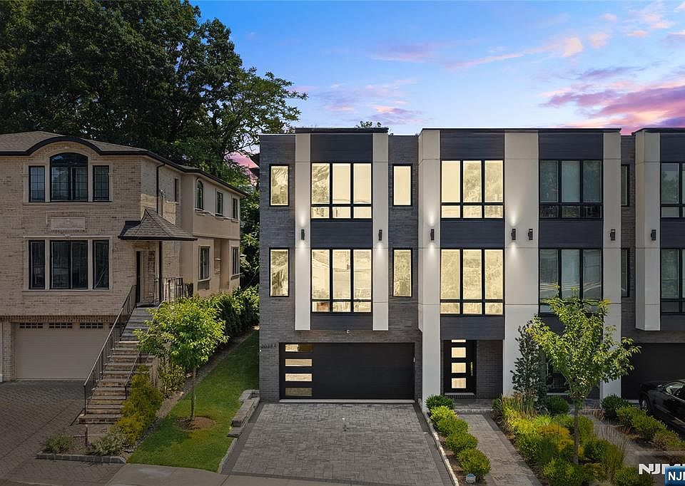 1st image of 2038 Hoefleys Ln #A