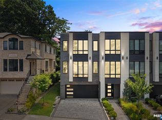 2038 Hoefleys Ln #A, Fort Lee, NJ 07024