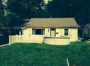 6421 Larsen Ln, Shawnee, KS 66203