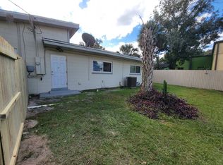 5 Pendleton Ave APT 1, Eustis, FL 32726