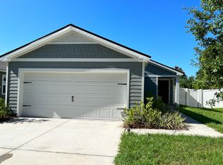 8072 Meadow Walk Ln, Jacksonville, FL 32256
