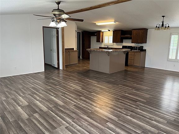2nd image of 695 S Vista Dr