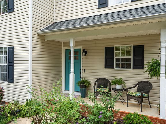 4th image of 901 Finchurch Cir