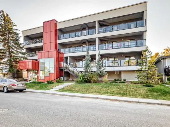 1629 W 38th St SW #202, Calgary, AB T3C 1T8