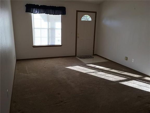 4th image of 290 N Christy Ln