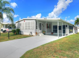 904 Thrush Cir, Barefoot Bay, FL 32976