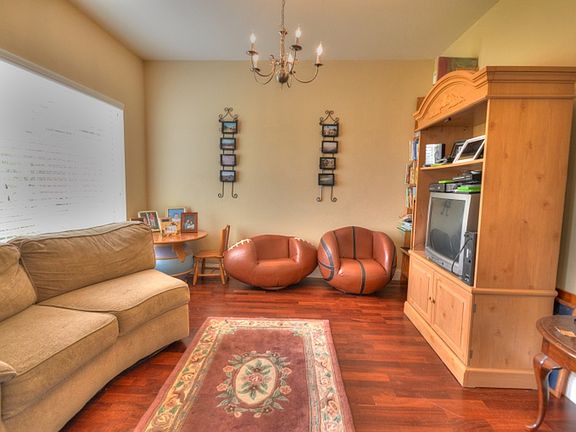 2nd image of 6149 Waterford Ln