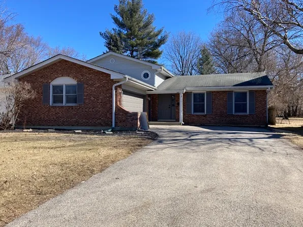 269 S Park Blvd, Glen Ellyn, IL 60137