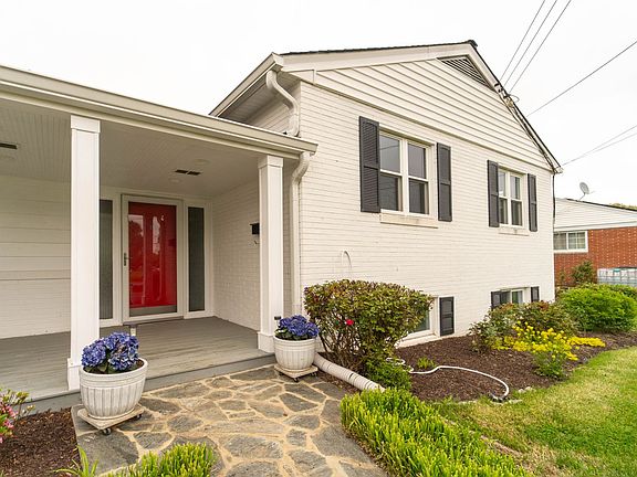 5th image of 10912 Woodhaven Dr