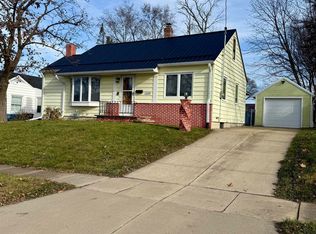 1219 Hammond Ave, Waterloo, IA 50702